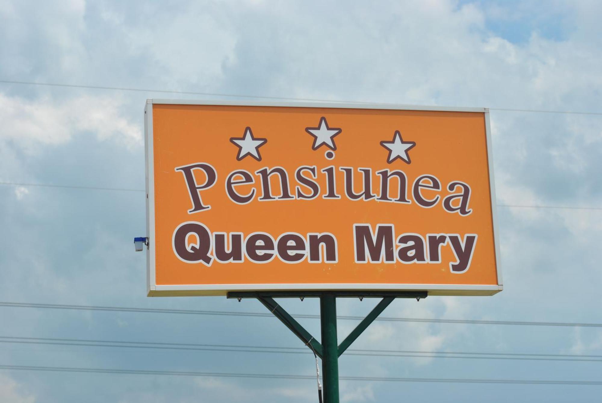 Pensiunea Queen Mary Sînpetru Exteriér fotografie